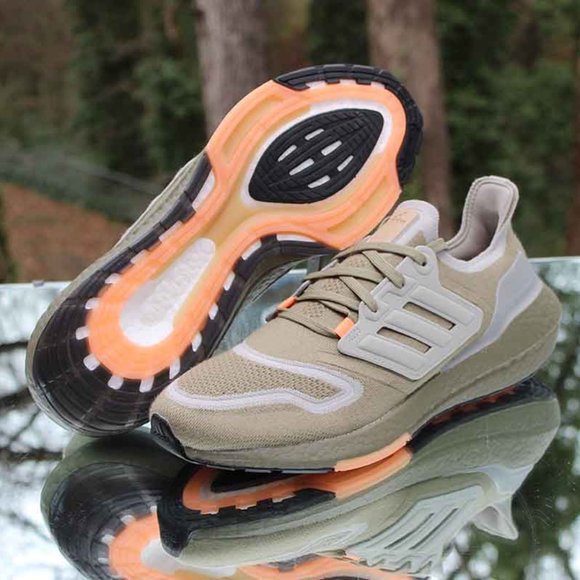 Adidas Ultraboost 22 Orbit Green Men’s Size 12 - Picture 4 of 16